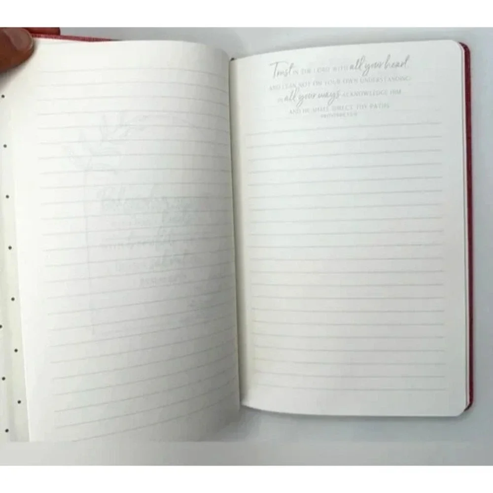 Pink Daily Bible‎ Prayer Journal with Scripture Verses on Every Page